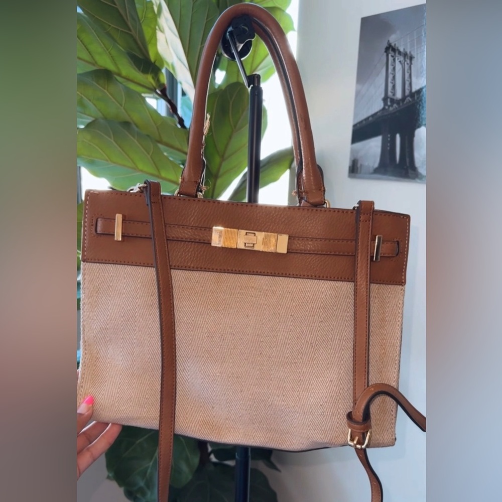 Aldo beige handbag / purse for women